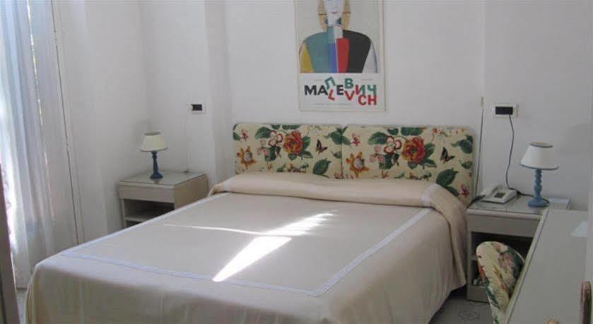 Piccolo Forte dei Marmi